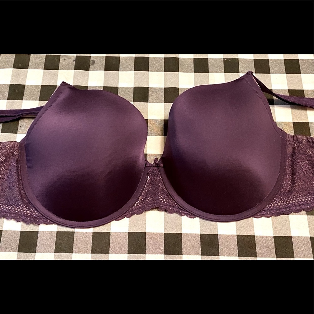 Torrid lacey bra (42C) in eggplant.